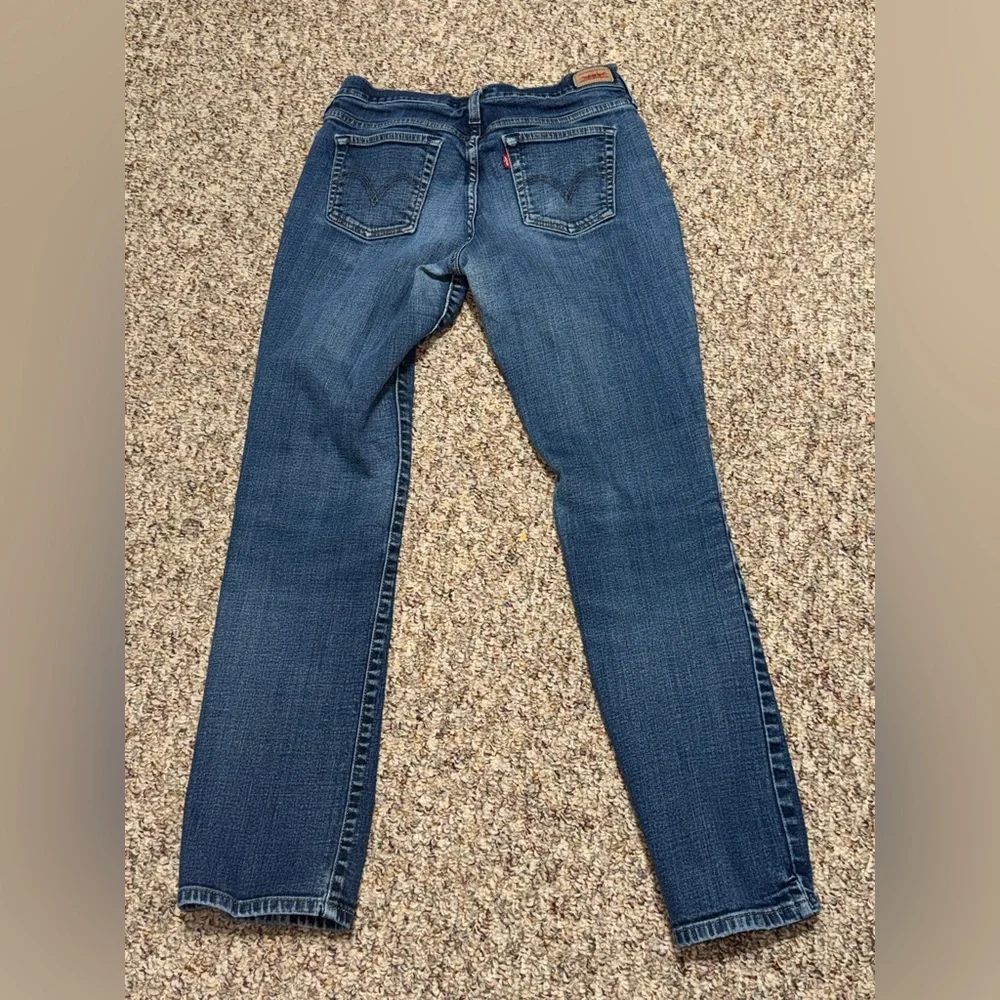 Women's size 4 Levi's jeans Women's Dark Blue Skinny Jeans - Picture 2 of 8